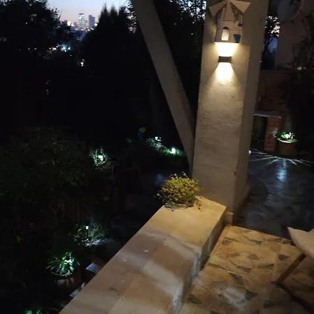 A Beautiful House On The Near The Bosphorus In Istanbul Wonderful Garden Ferienhaus *