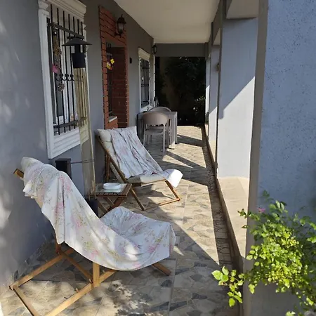 A Beautiful House On The Near The Bosphorus In Istanbul Wonderful Garden Ferienhaus Istanbul