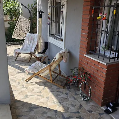 Ferienhaus A Beautiful House On The Near The Bosphorus In Istanbul Wonderful Garden