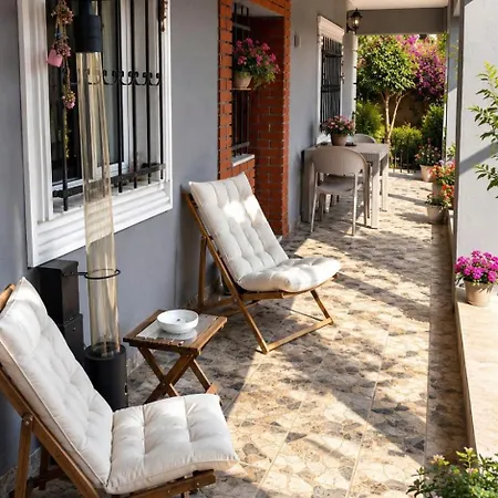 A Beautiful House On The Near The Bosphorus In Wonderful Garden