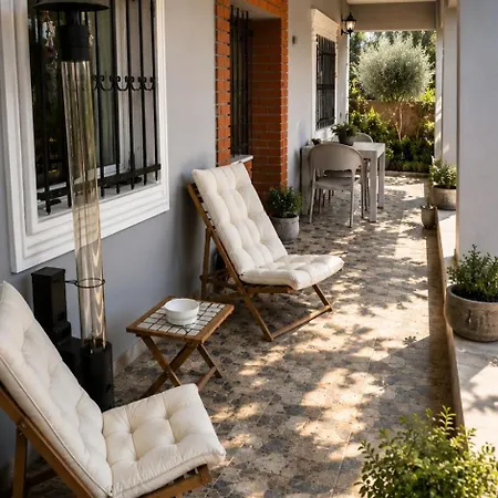 度假居 A Beautiful House On The Near The Bosphorus In Wonderful Garden 伊斯坦布尔